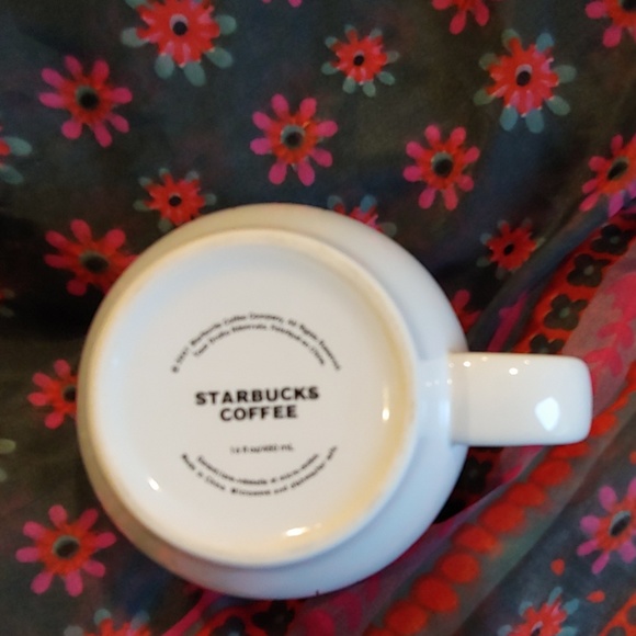 Starbucks 2007 Coffee Cup - Picture 2 of 2